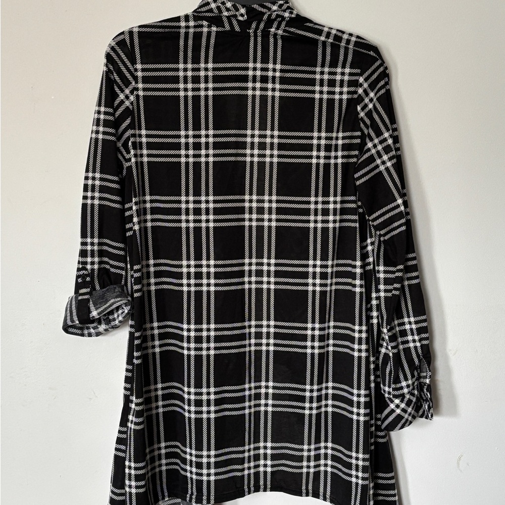 New York Laundry Black and White Plaid Cardigan - Picture 3 of 8